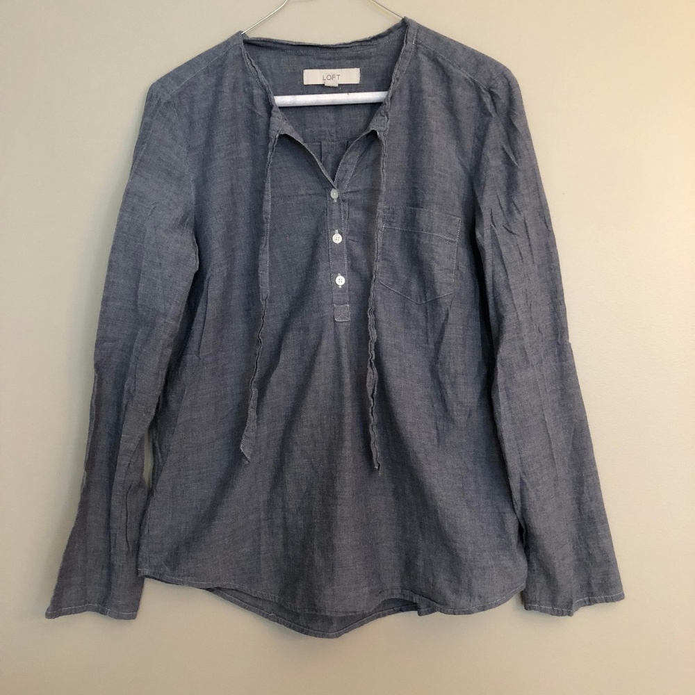 Final Sale: Chambrey 3 Button Blouse